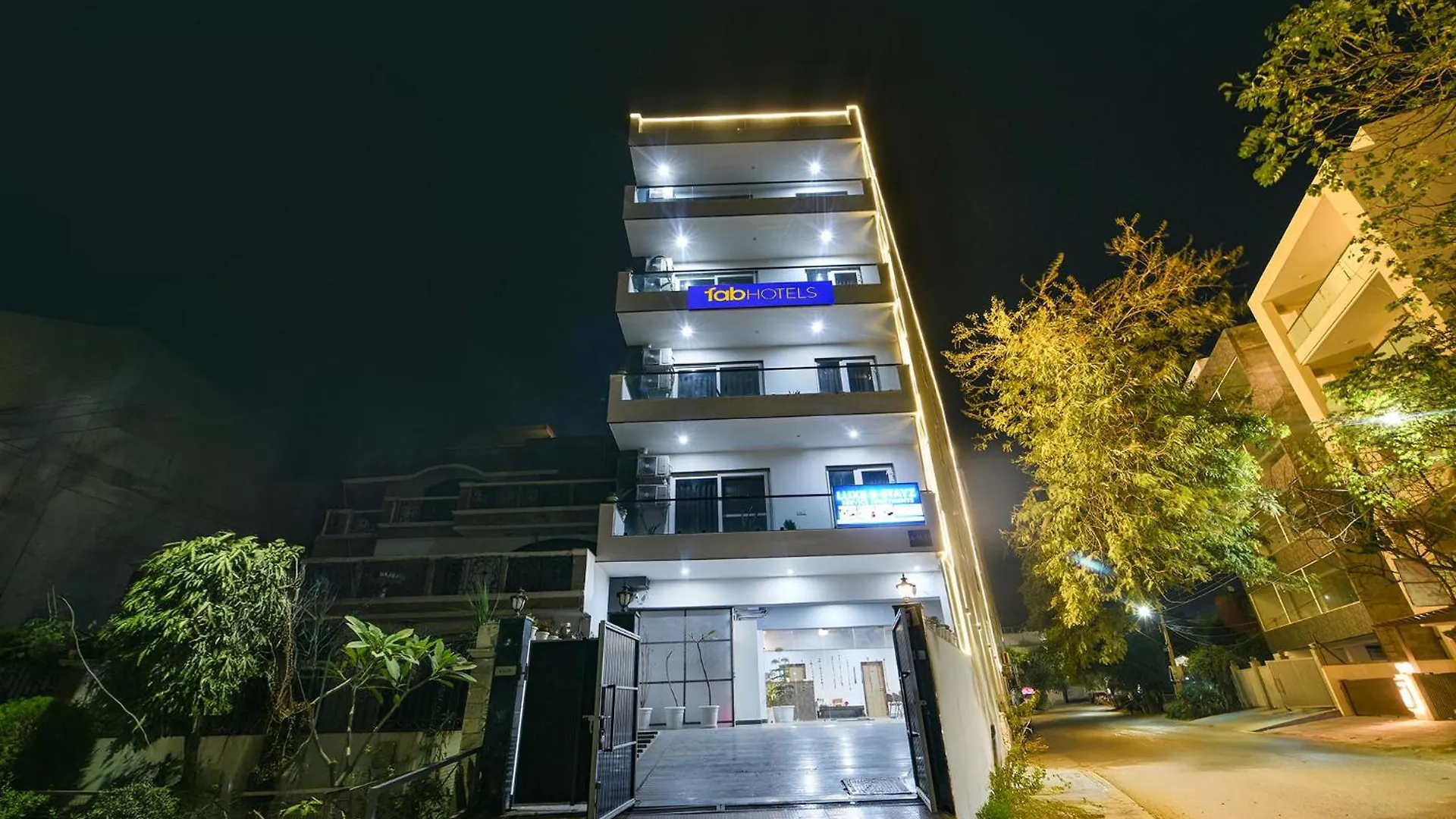 8 Stayz Gurgaon 3*,  India