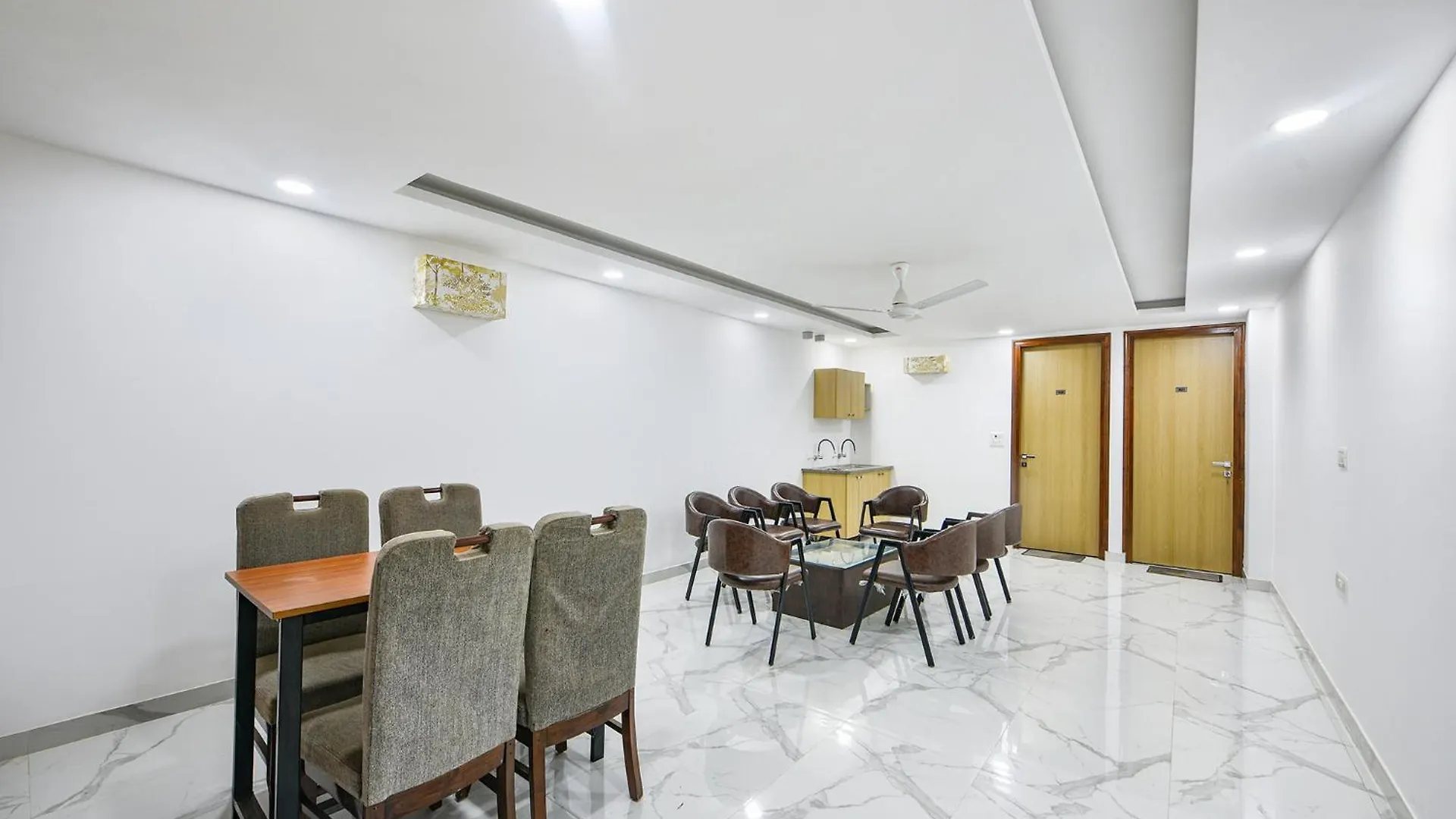8 Stayz Gurgaon